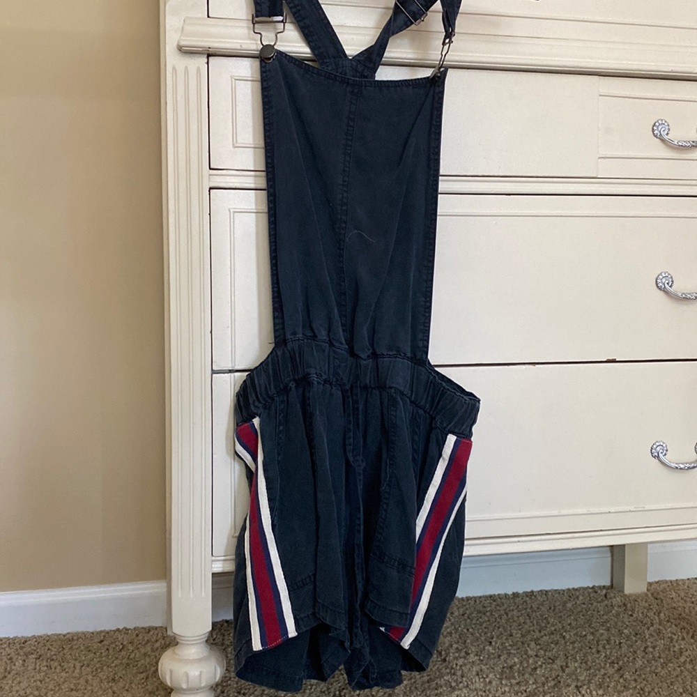 Cutest navy blue overalls shorts